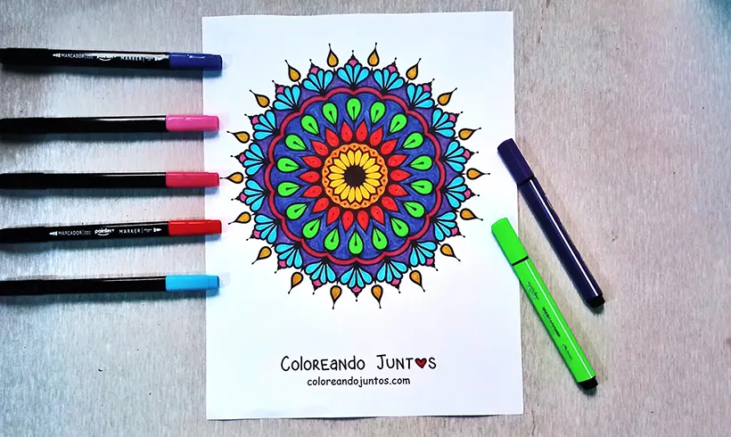 Dibujo de mandala abstracta coloreada por Coloreando Juntos